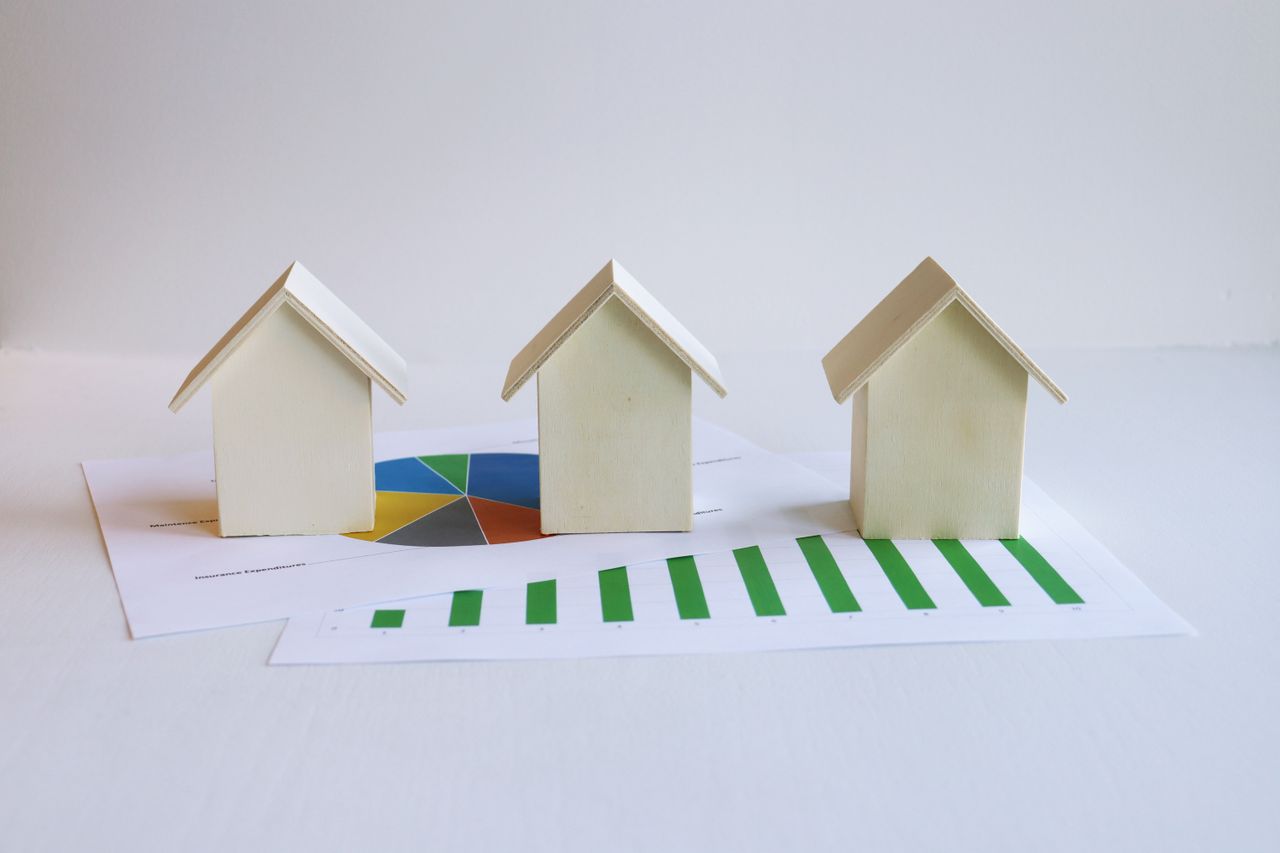 Mortgage Recast vs Refinance: Which Is Better for Lowering Your Payment?