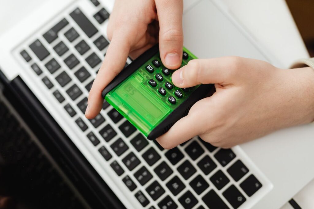 Calculating extra payments with a mortgage payoff calculator