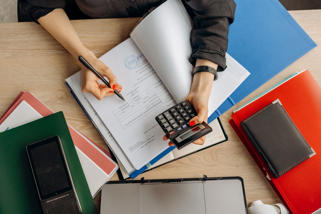 Biweekly Mortgage Payments: Are They Worth It? (Free Calculator)